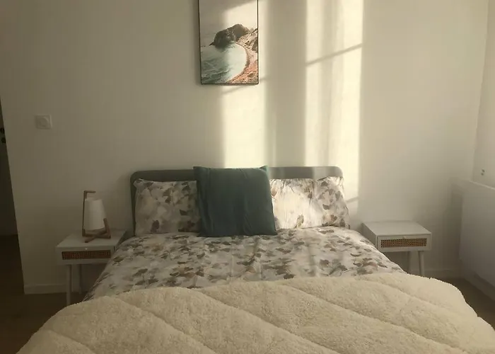 Central Nice 3 Bed Modern Flat Close To The Beach