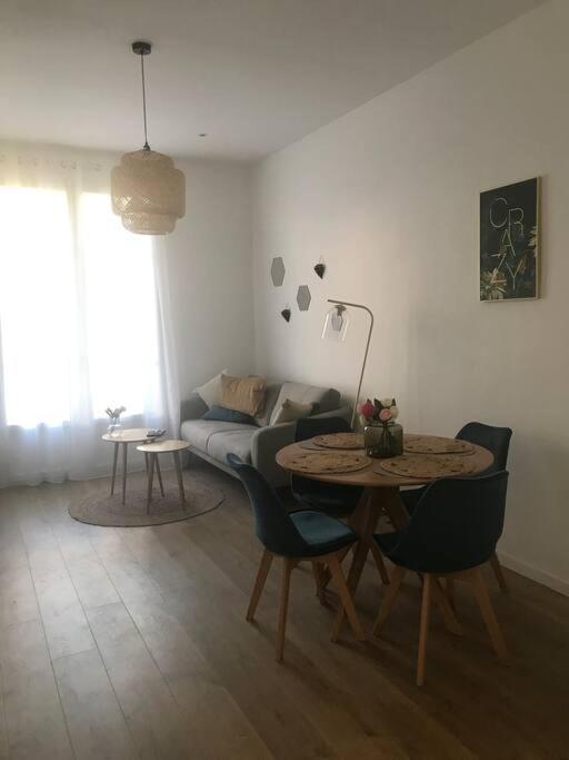 3 Bed Modern Flat Close To The