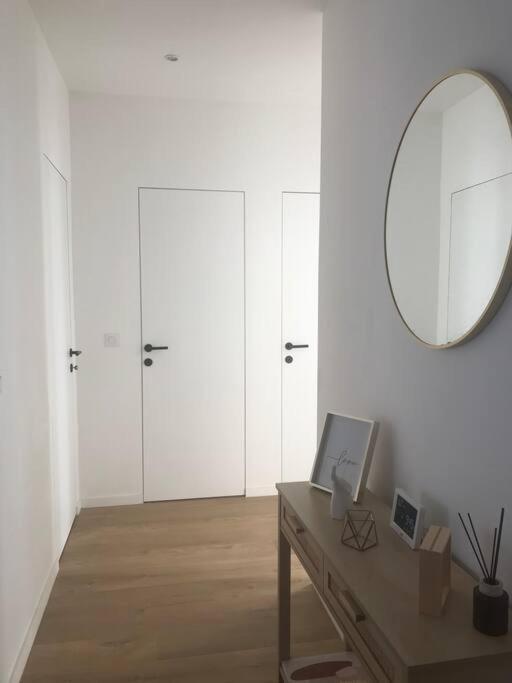 3 Bed Modern Flat Close To The Appartamento Nizza